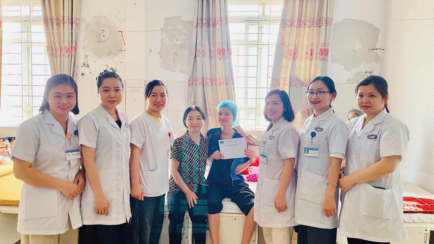 ? LAN TỎA YÊU THƯƠNG - NGHĨA CỬ CAO ĐẸP TẠI BỆNH VIỆN YHCT LANQ ?