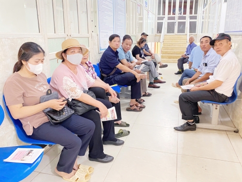 Hoạt động khám bệnh, chữa bệnh tại Bệnh viện Y học cổ truyền LanQ ngày 12/8/2025