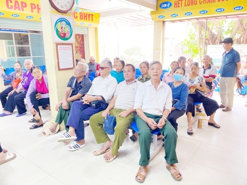 Hoạt động khám bệnh, chữa bệnh tại Bệnh viện Y học cổ truyền LanQ ngày 4/8/2025